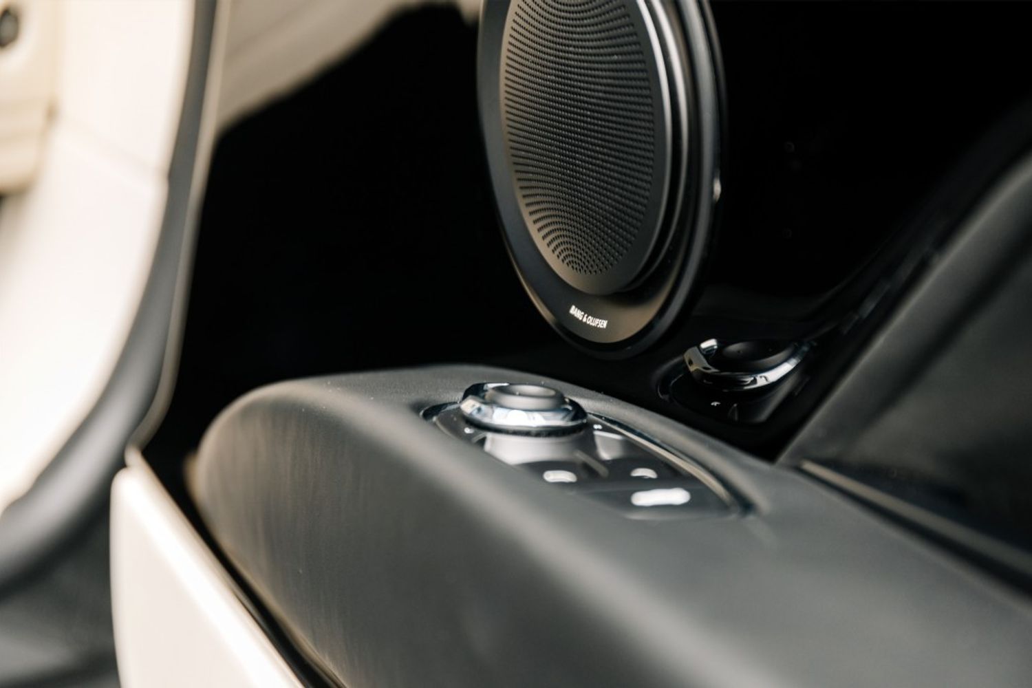 ASTON MARTIN DB11 COUPE 5.2 V12 2DR AUTOMATIC