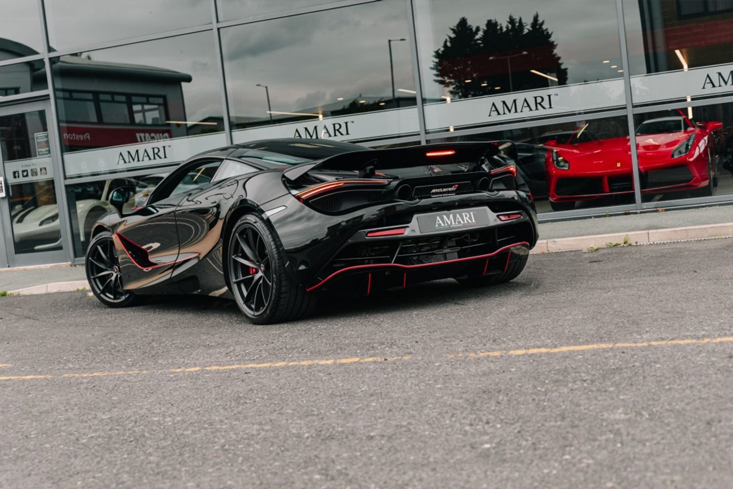 MCLAREN 720 COUPE 4.0 V8 SSG 2DR SEMI AUTOMATIC
