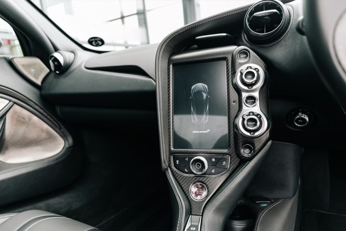 MCLAREN 720 COUPE 4.0 V8 SSG 2DR SEMI AUTOMATIC