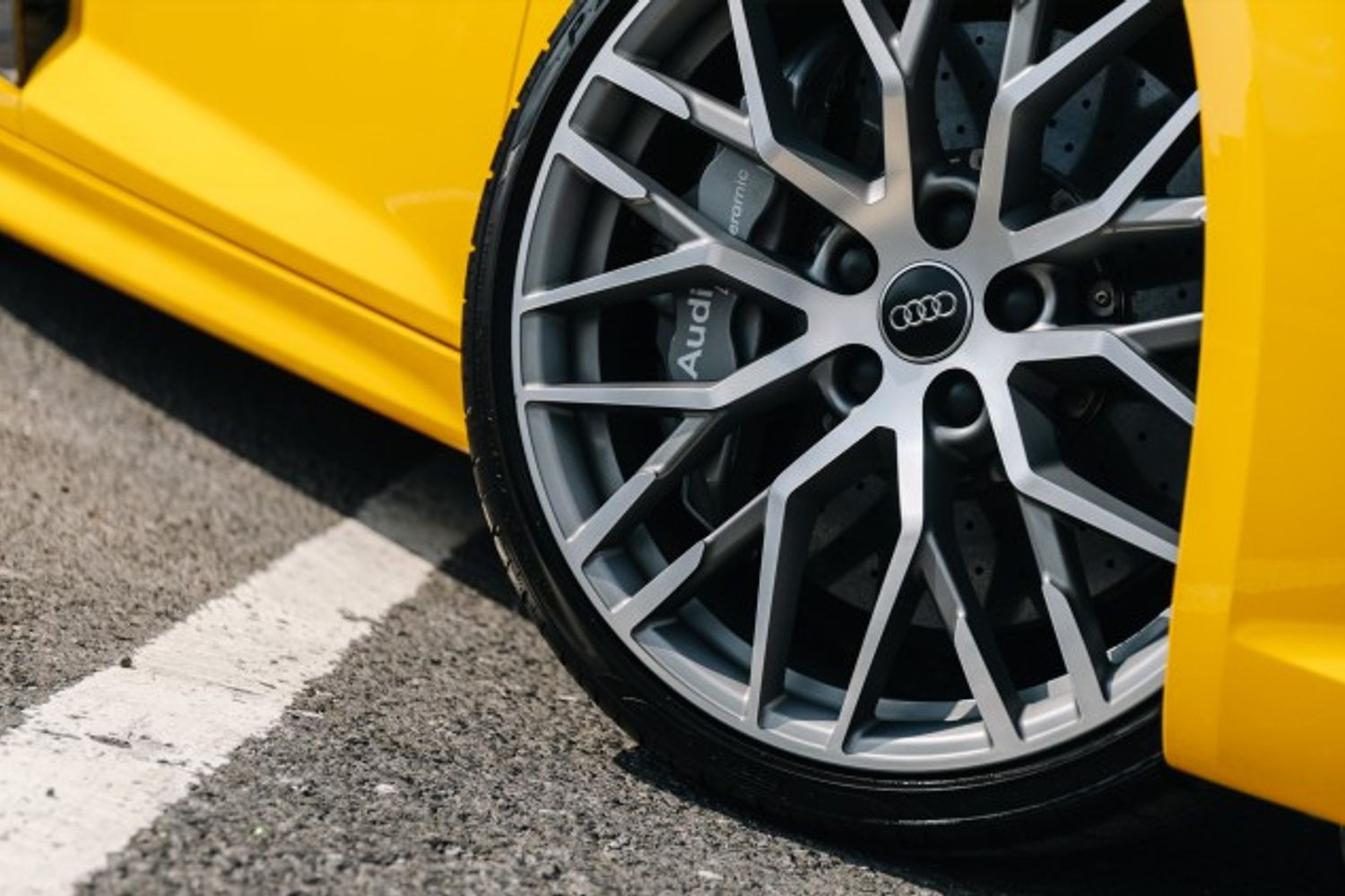 AUDI R8 COUPE 5.2 V10 PLUS QUATTRO 2DR SEMI AUTOMATIC