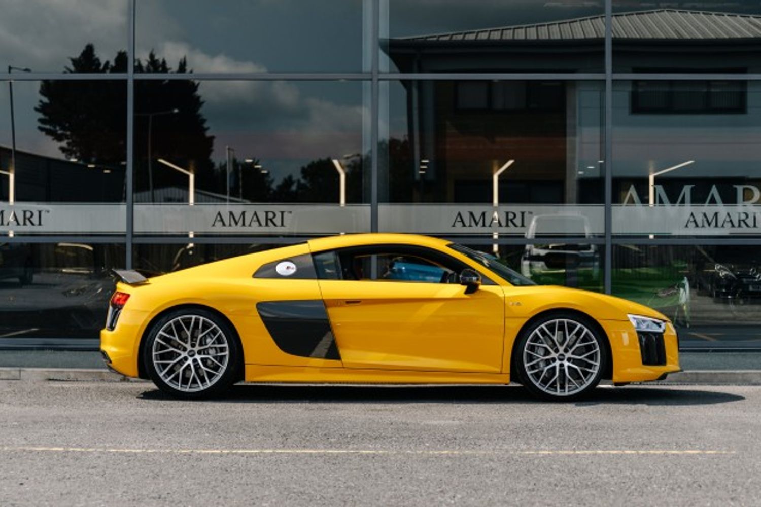 AUDI R8 COUPE 5.2 V10 PLUS QUATTRO 2DR SEMI AUTOMATIC