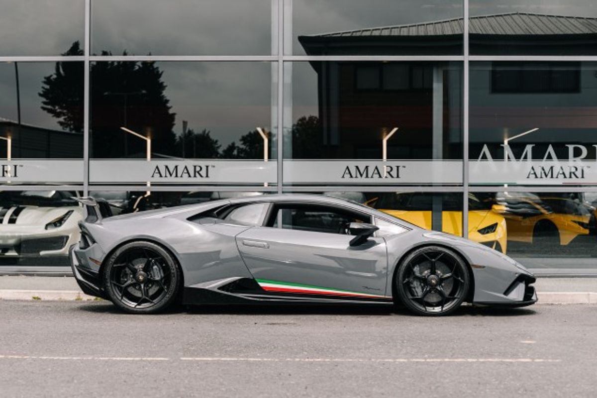 LAMBORGHINI HURACAN COUPE 5.2 LP 640-4 PERFORMANTE 2DR SEMI AUTOMATIC