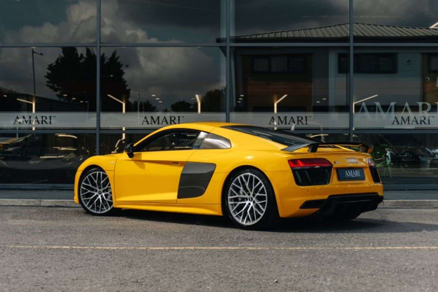 AUDI R8 COUPE 5.2 V10 PLUS QUATTRO 2DR SEMI AUTOMATIC