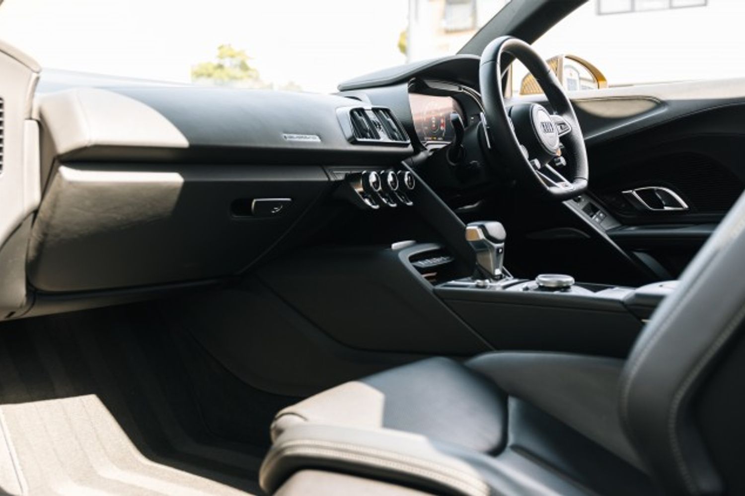 AUDI R8 COUPE 5.2 V10 PLUS QUATTRO 2DR SEMI AUTOMATIC
