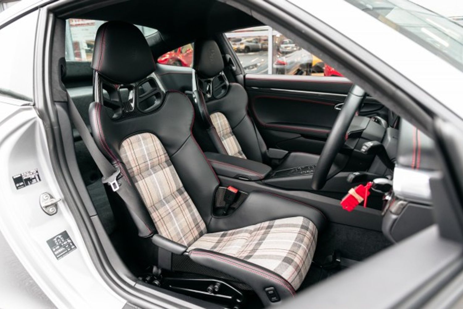 PORSCHE 911 COUPE 4.0 GT3 Touring 2DR