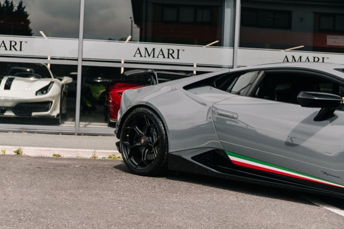 LAMBORGHINI HURACAN COUPE 5.2 LP 640-4 PERFORMANTE 2DR SEMI AUTOMATIC