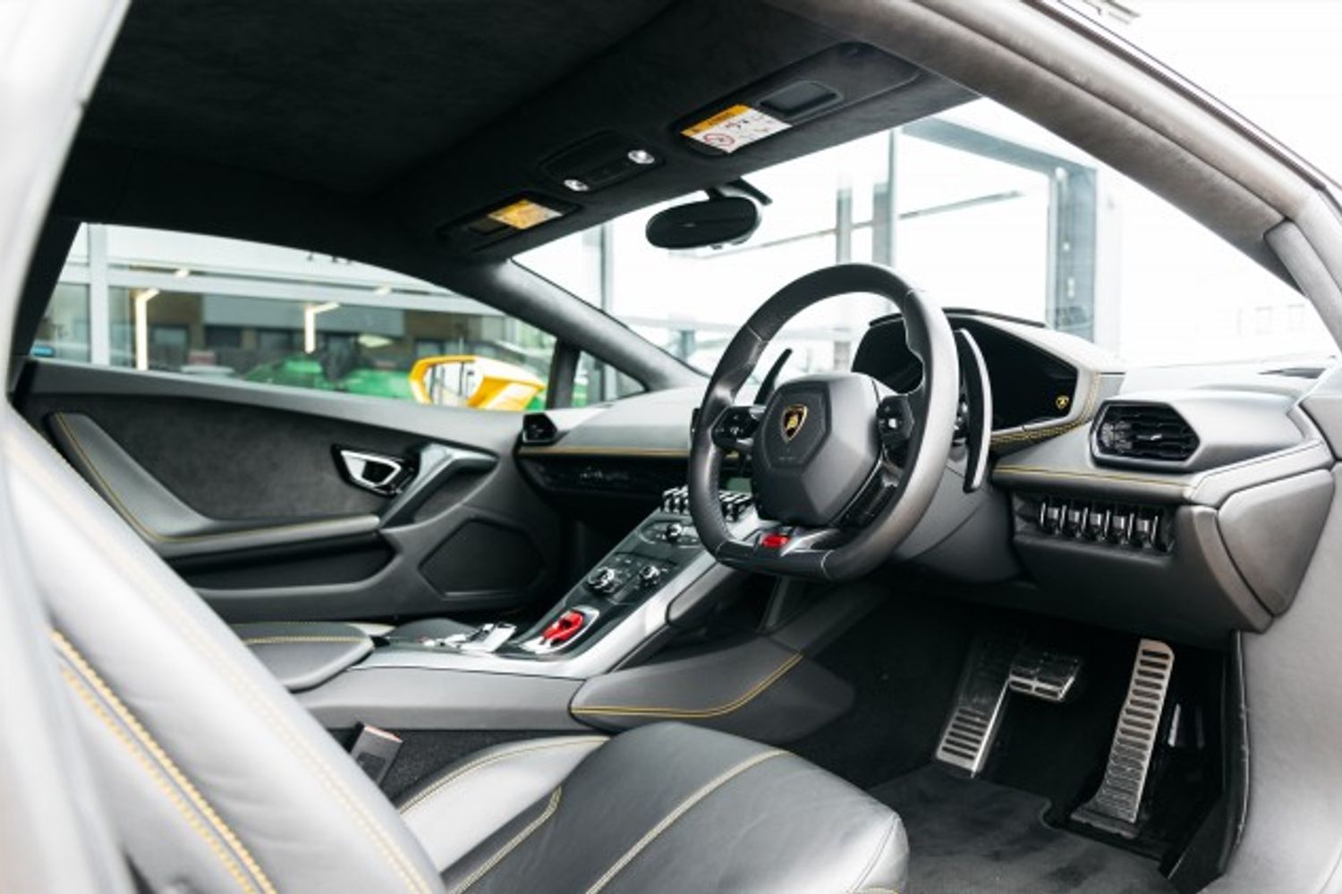 LAMBORGHINI HURACAN COUPE 5.2 LP 610-4 2DR SEMI AUTOMATIC