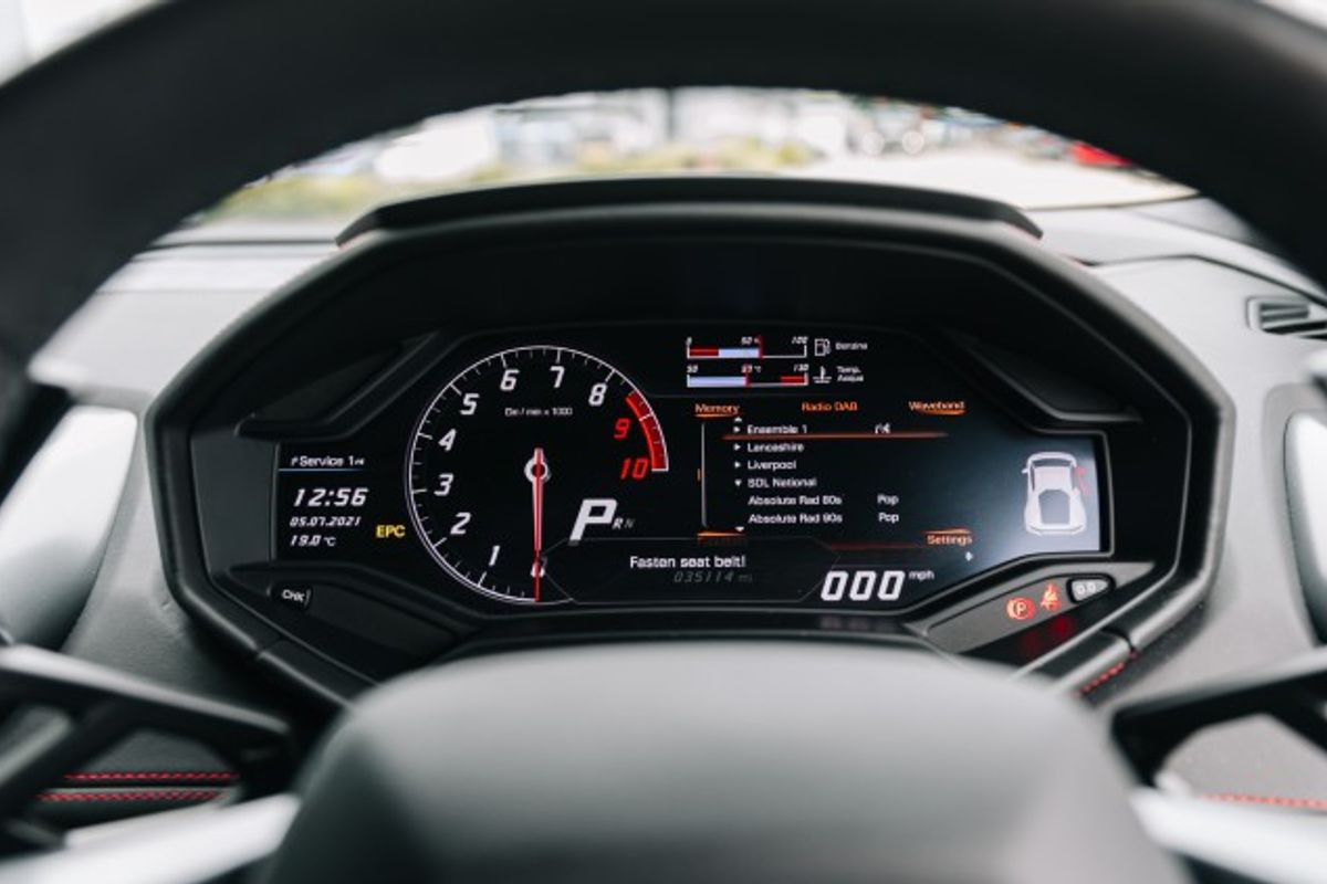 LAMBORGHINI HURACAN COUPE 5.2 LP 610-4 2DR SEMI AUTOMATIC
