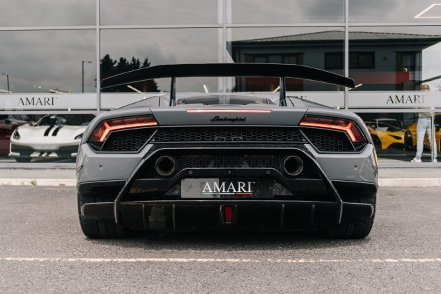 LAMBORGHINI HURACAN COUPE 5.2 LP 640-4 PERFORMANTE 2DR SEMI AUTOMATIC