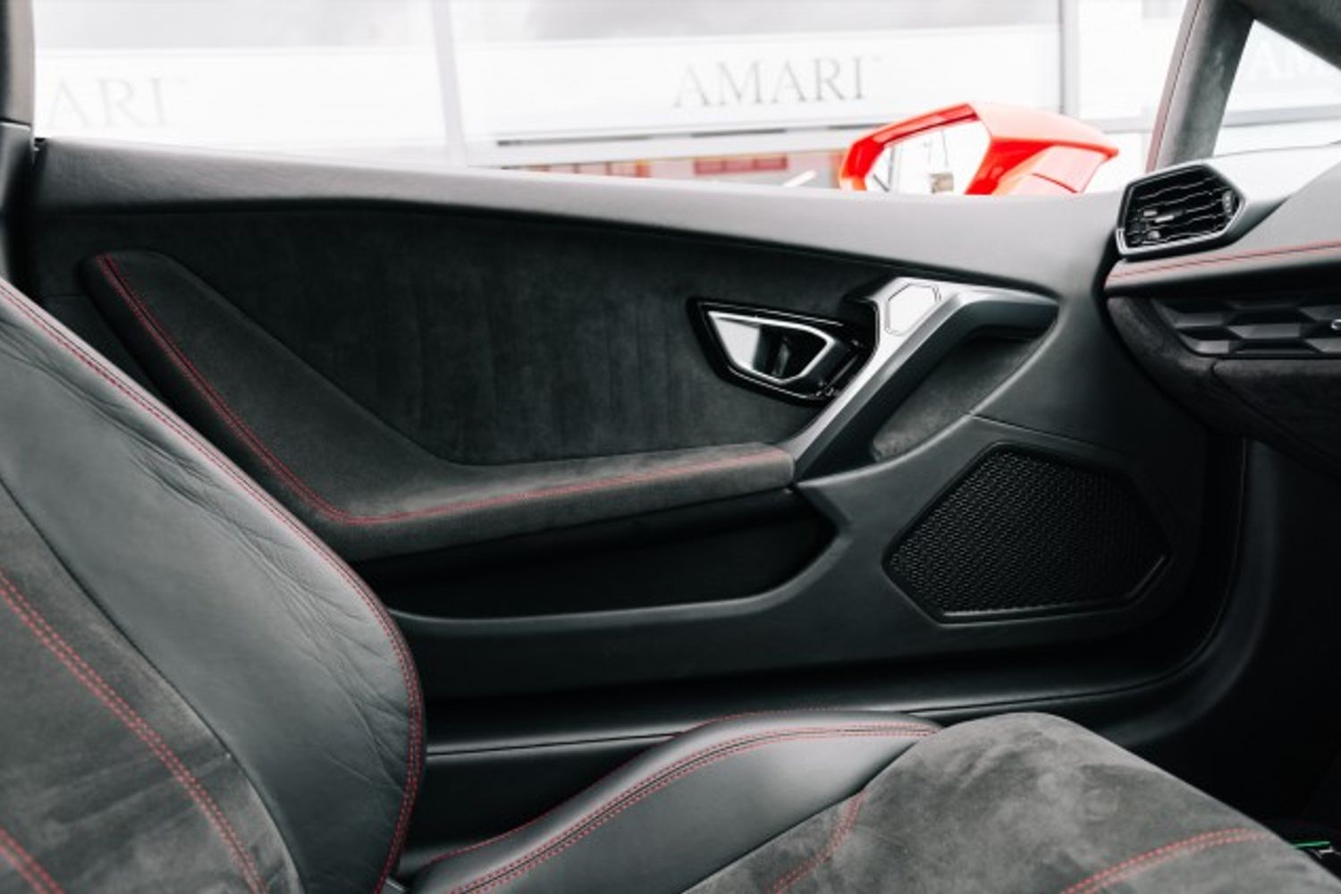 LAMBORGHINI HURACAN COUPE 5.2 LP 610-4 2DR SEMI AUTOMATIC