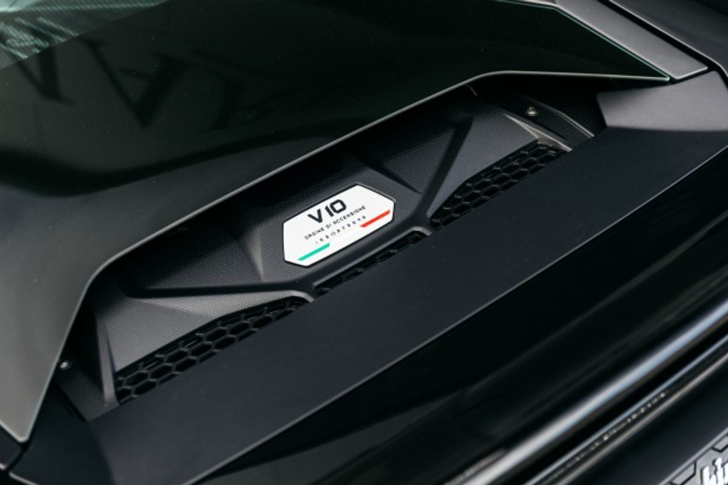 LAMBORGHINI HURACAN COUPE 5.2 LP 610-2 EVO 2DR SEMI AUTOMATIC