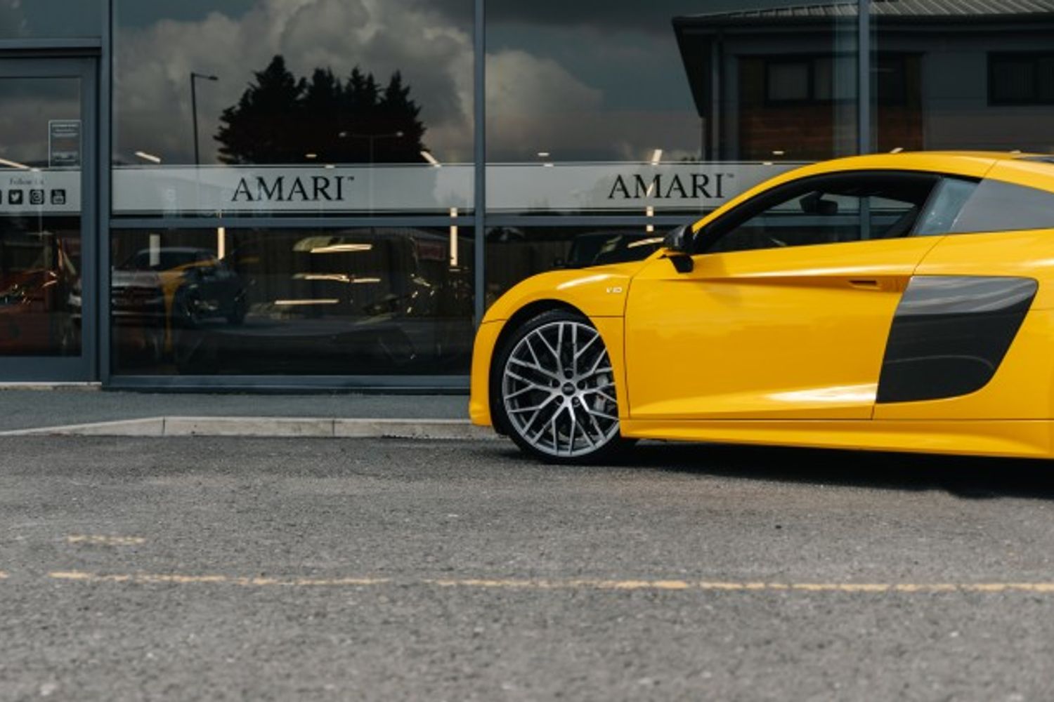 AUDI R8 COUPE 5.2 V10 PLUS QUATTRO 2DR SEMI AUTOMATIC