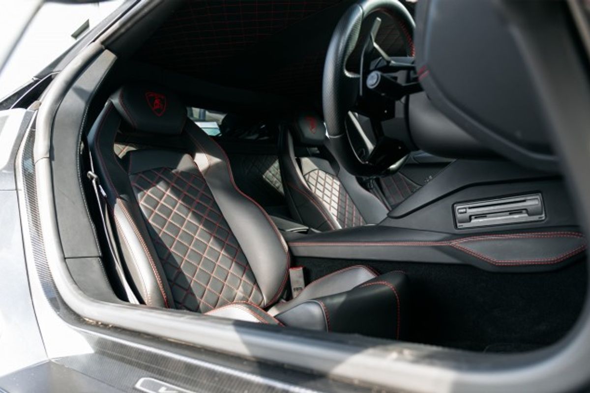 LAMBORGHINI AVENTADOR COUPE 6.5 LP 740-4 S 2DR SEMI AUTOMATIC