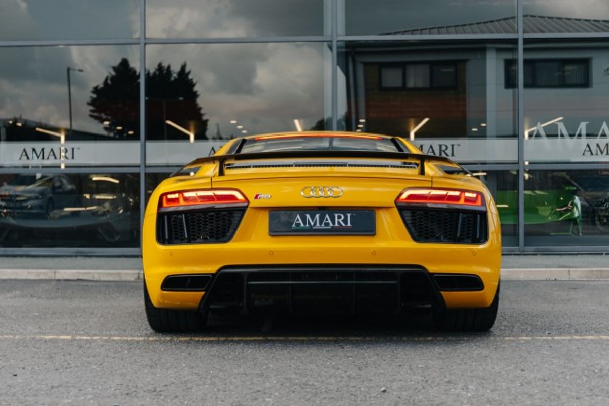 AUDI R8 COUPE 5.2 V10 PLUS QUATTRO 2DR SEMI AUTOMATIC