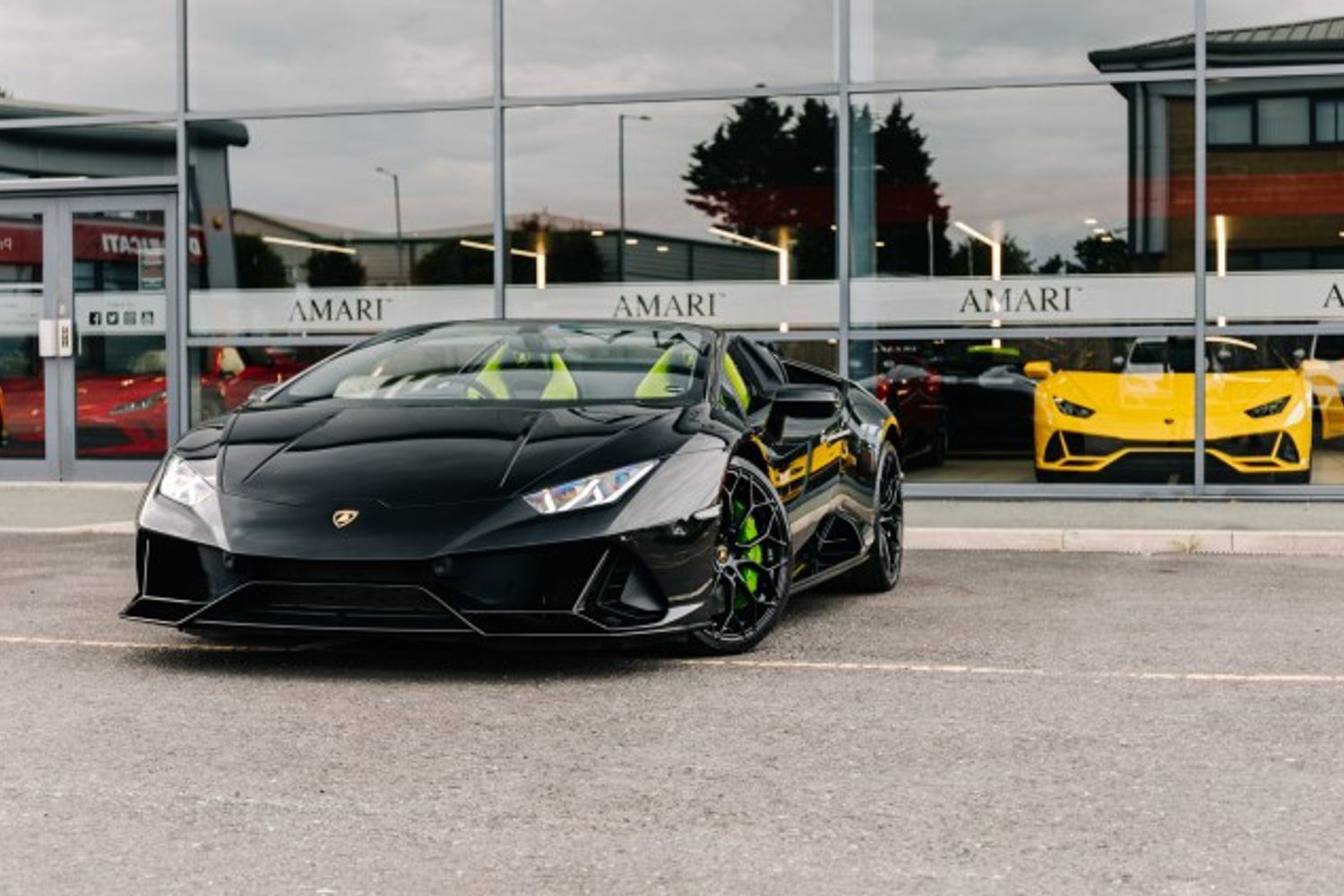 LAMBORGHINI HURACAN CONVERTIBLE 5.2 LP 640-4 EVO SPYDER 2DR SEMI AUTOMATIC