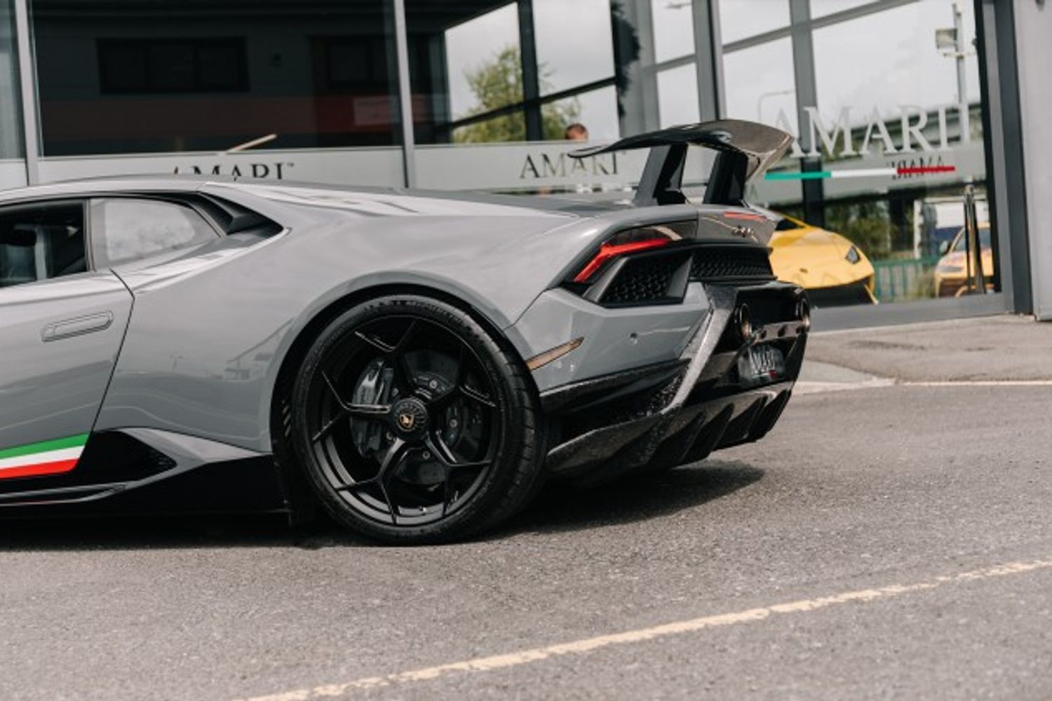 LAMBORGHINI HURACAN COUPE 5.2 LP 640-4 PERFORMANTE 2DR SEMI AUTOMATIC