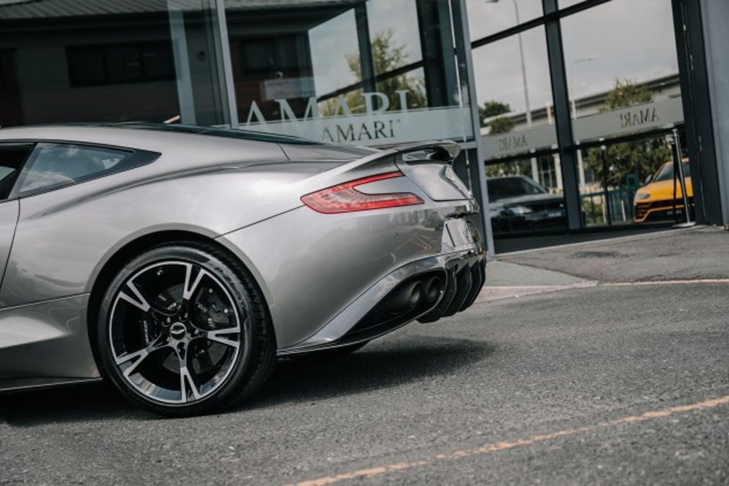 ASTON MARTIN VANQUISH COUPE 5.9 V12 S 2DR AUTOMATIC
