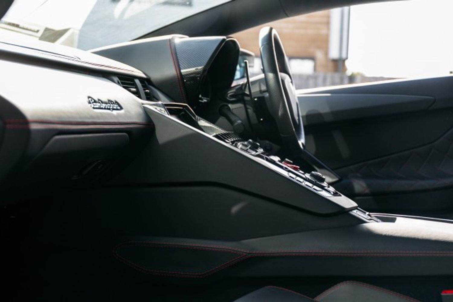 LAMBORGHINI AVENTADOR COUPE 6.5 LP 740-4 S 2DR SEMI AUTOMATIC
