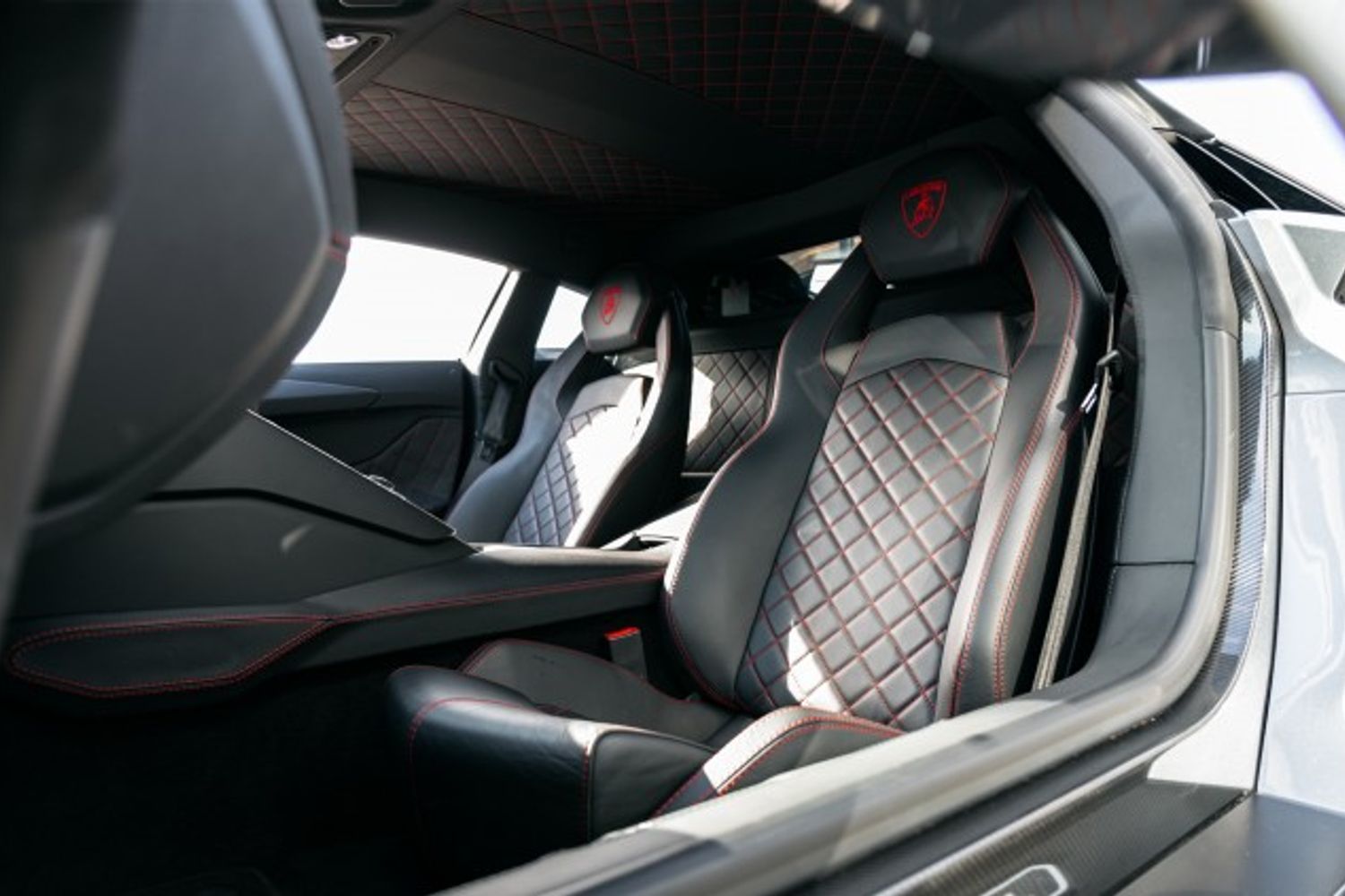 LAMBORGHINI AVENTADOR COUPE 6.5 LP 740-4 S 2DR SEMI AUTOMATIC