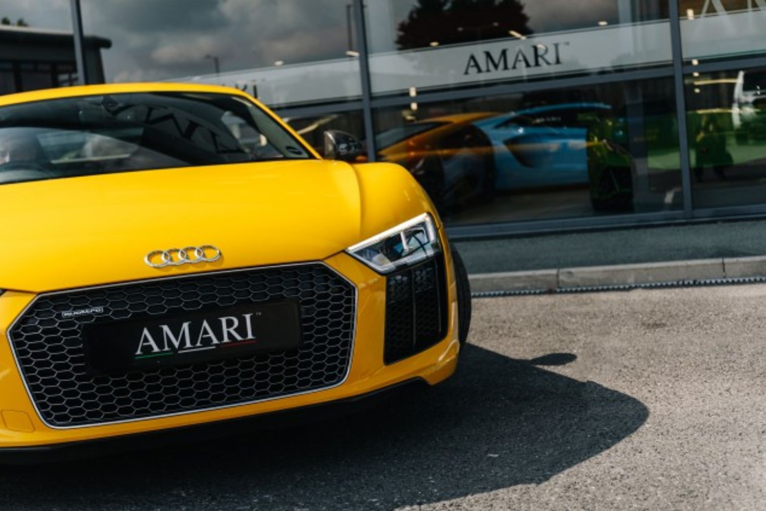 AUDI R8 COUPE 5.2 V10 PLUS QUATTRO 2DR SEMI AUTOMATIC