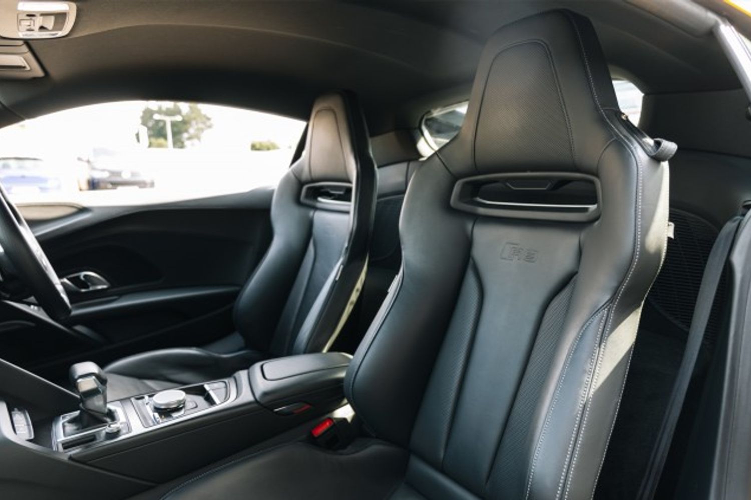 AUDI R8 COUPE 5.2 V10 PLUS QUATTRO 2DR SEMI AUTOMATIC