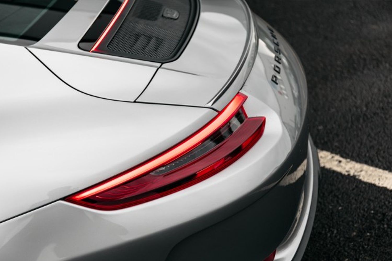 PORSCHE 911 COUPE 4.0 GT3 Touring 2DR