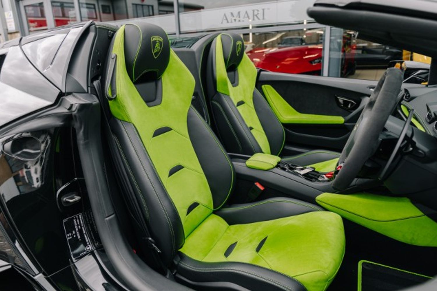 LAMBORGHINI HURACAN CONVERTIBLE 5.2 LP 640-4 EVO SPYDER 2DR SEMI AUTOMATIC