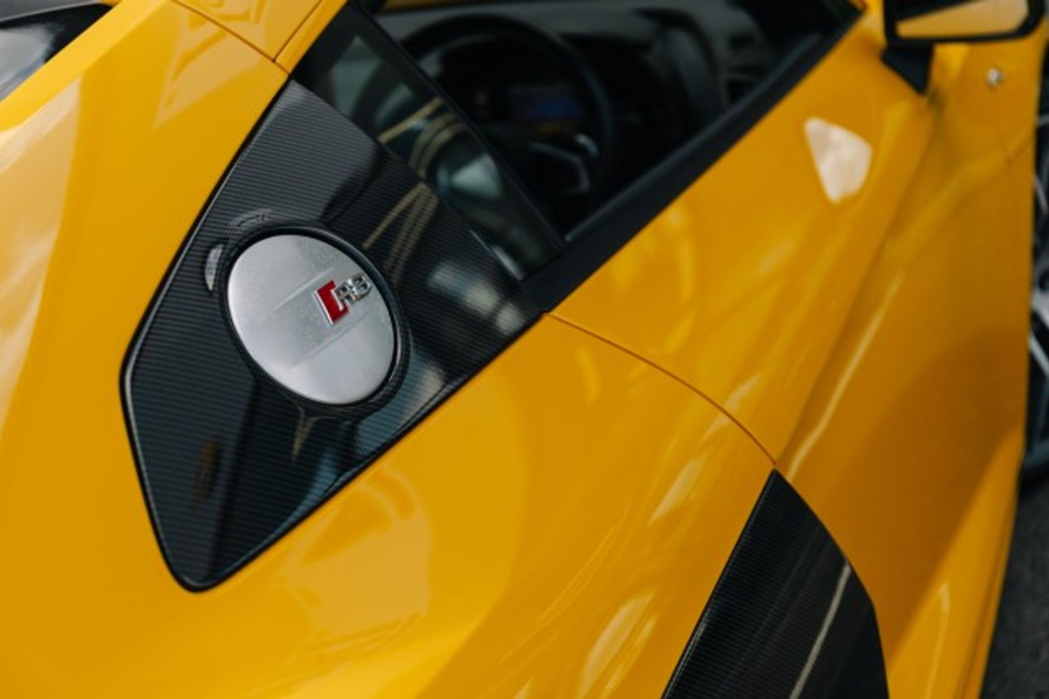 AUDI R8 COUPE 5.2 V10 PLUS QUATTRO 2DR SEMI AUTOMATIC