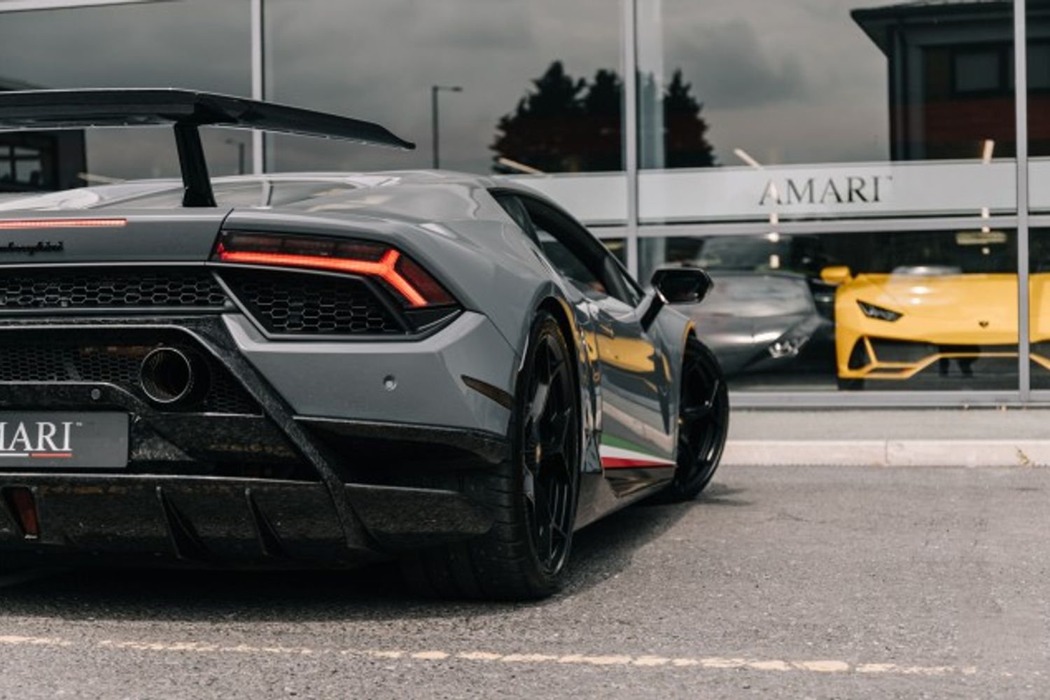 LAMBORGHINI HURACAN COUPE 5.2 LP 640-4 PERFORMANTE 2DR SEMI AUTOMATIC
