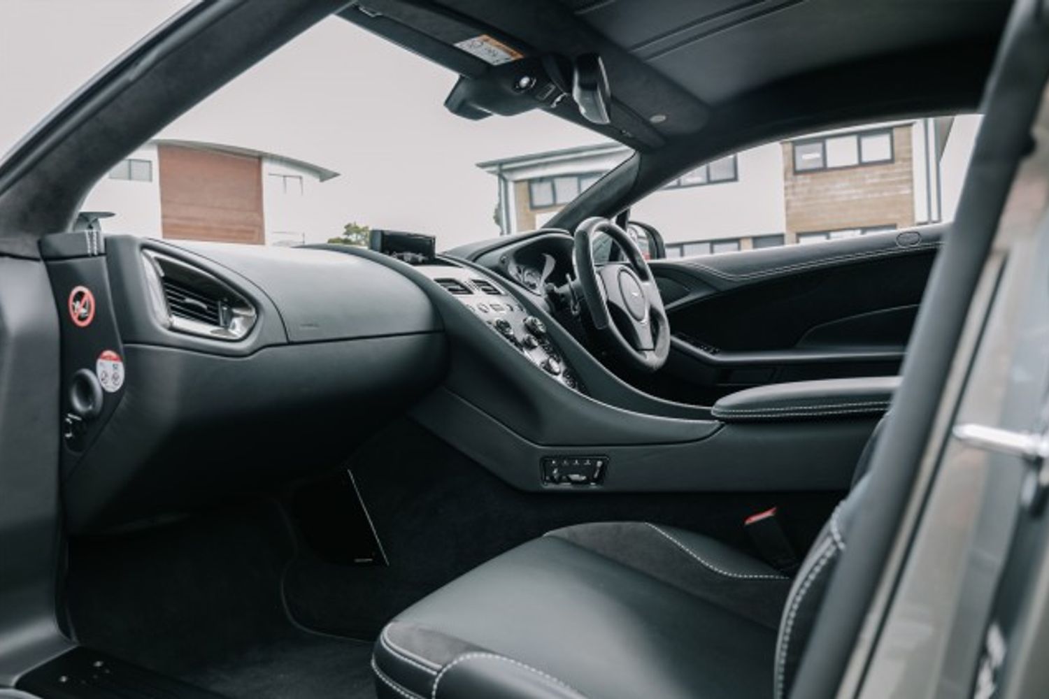 ASTON MARTIN VANQUISH COUPE 5.9 V12 S 2DR AUTOMATIC