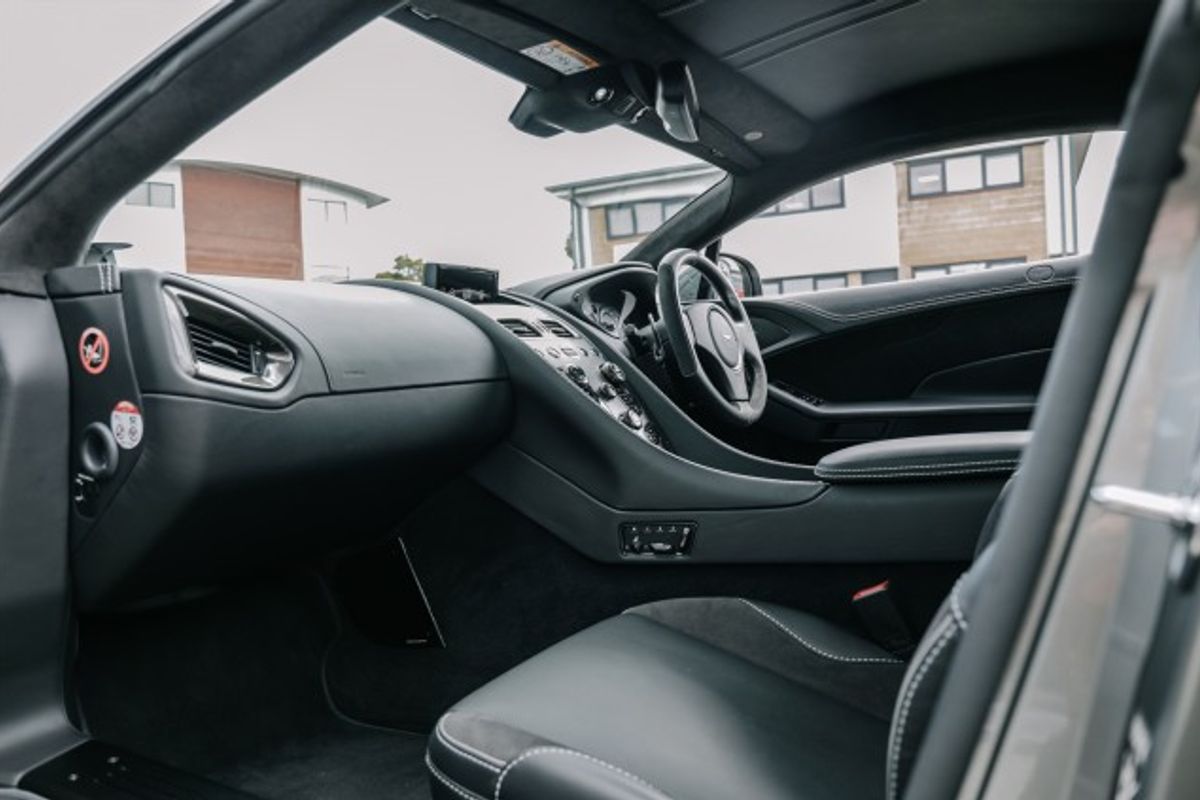 ASTON MARTIN VANQUISH COUPE 5.9 V12 S 2DR AUTOMATIC