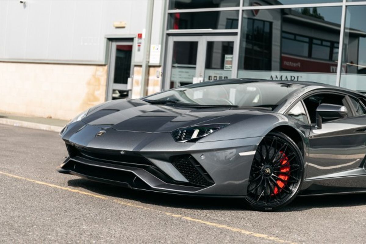 LAMBORGHINI AVENTADOR COUPE 6.5 LP 740-4 S 2DR SEMI AUTOMATIC