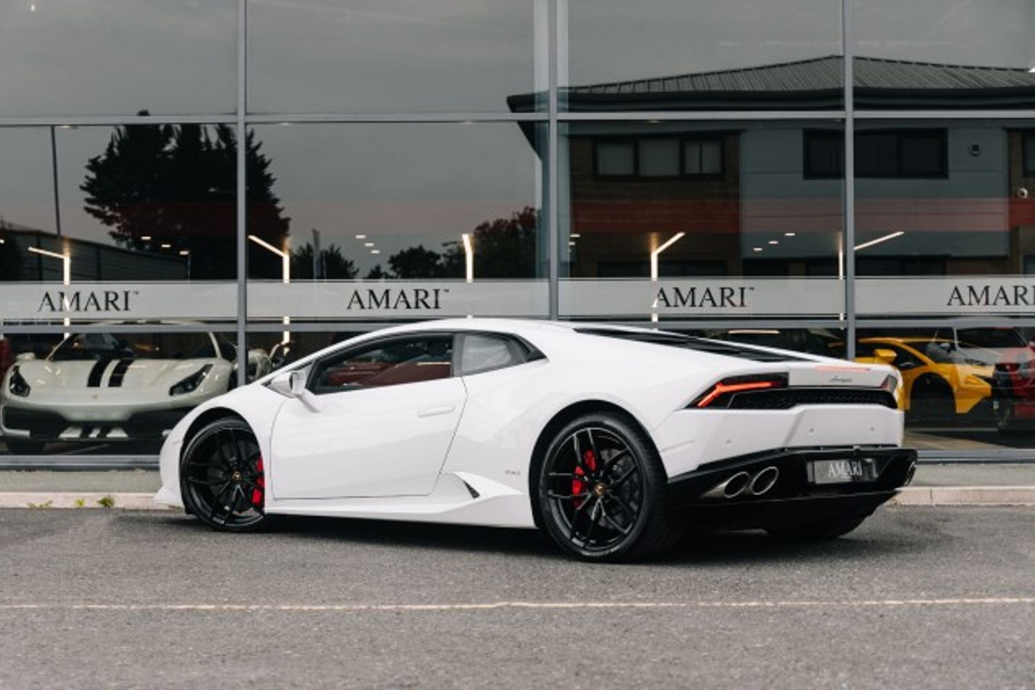 LAMBORGHINI HURACAN COUPE 5.2 LP 610-4 2DR SEMI AUTOMATIC