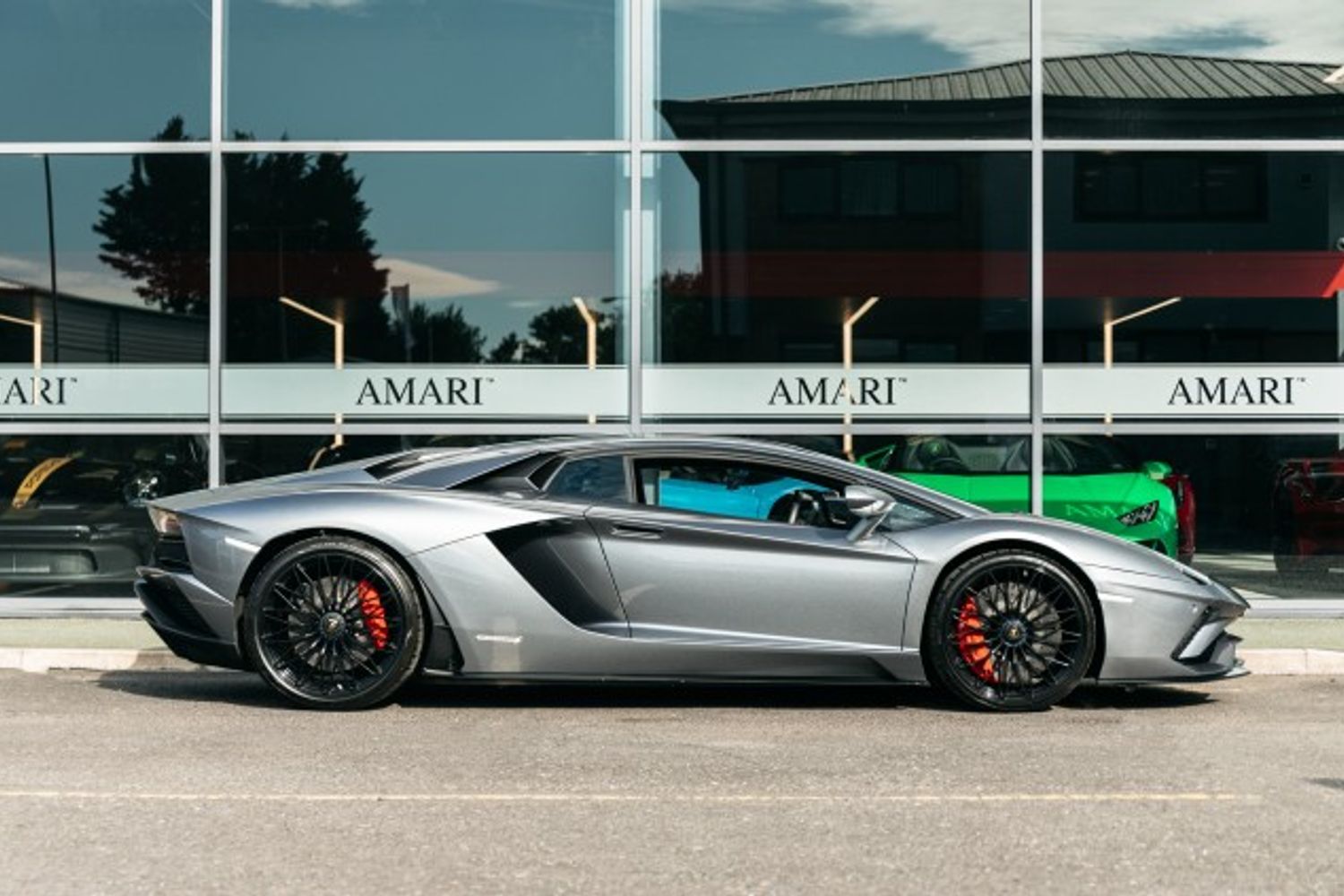 LAMBORGHINI AVENTADOR COUPE 6.5 LP 740-4 S 2DR SEMI AUTOMATIC