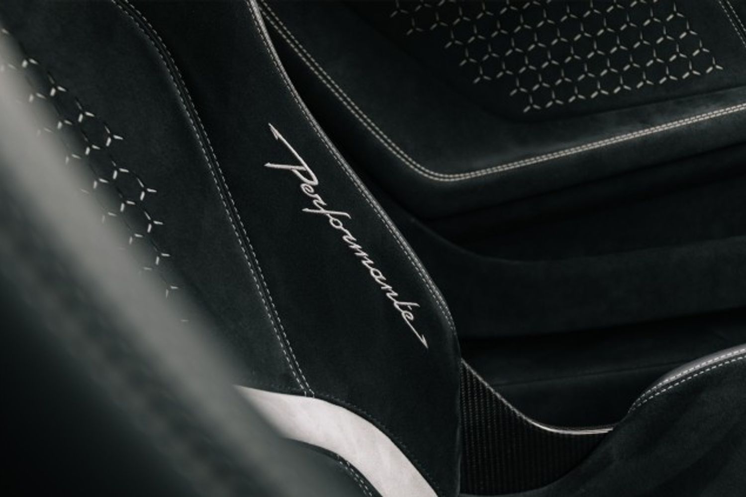 LAMBORGHINI HURACAN COUPE 5.2 LP 640-4 PERFORMANTE 2DR SEMI AUTOMATIC