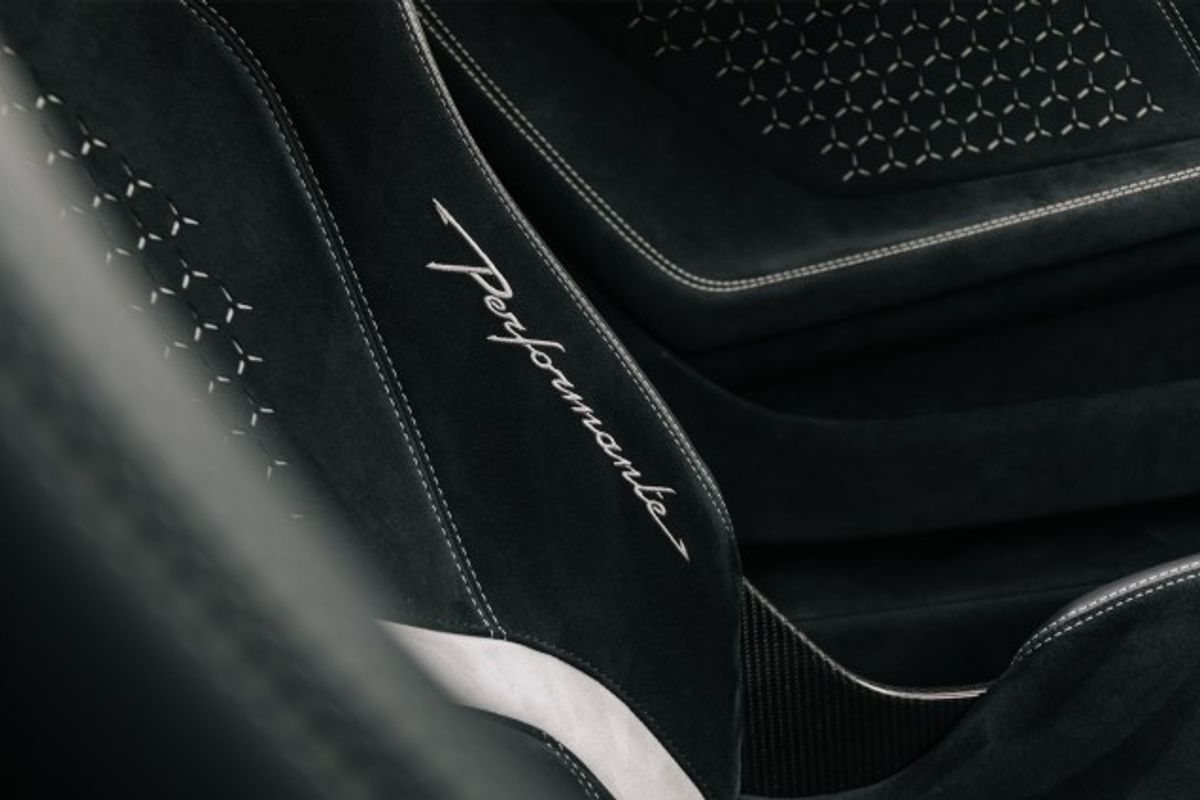 LAMBORGHINI HURACAN COUPE 5.2 LP 640-4 PERFORMANTE 2DR SEMI AUTOMATIC