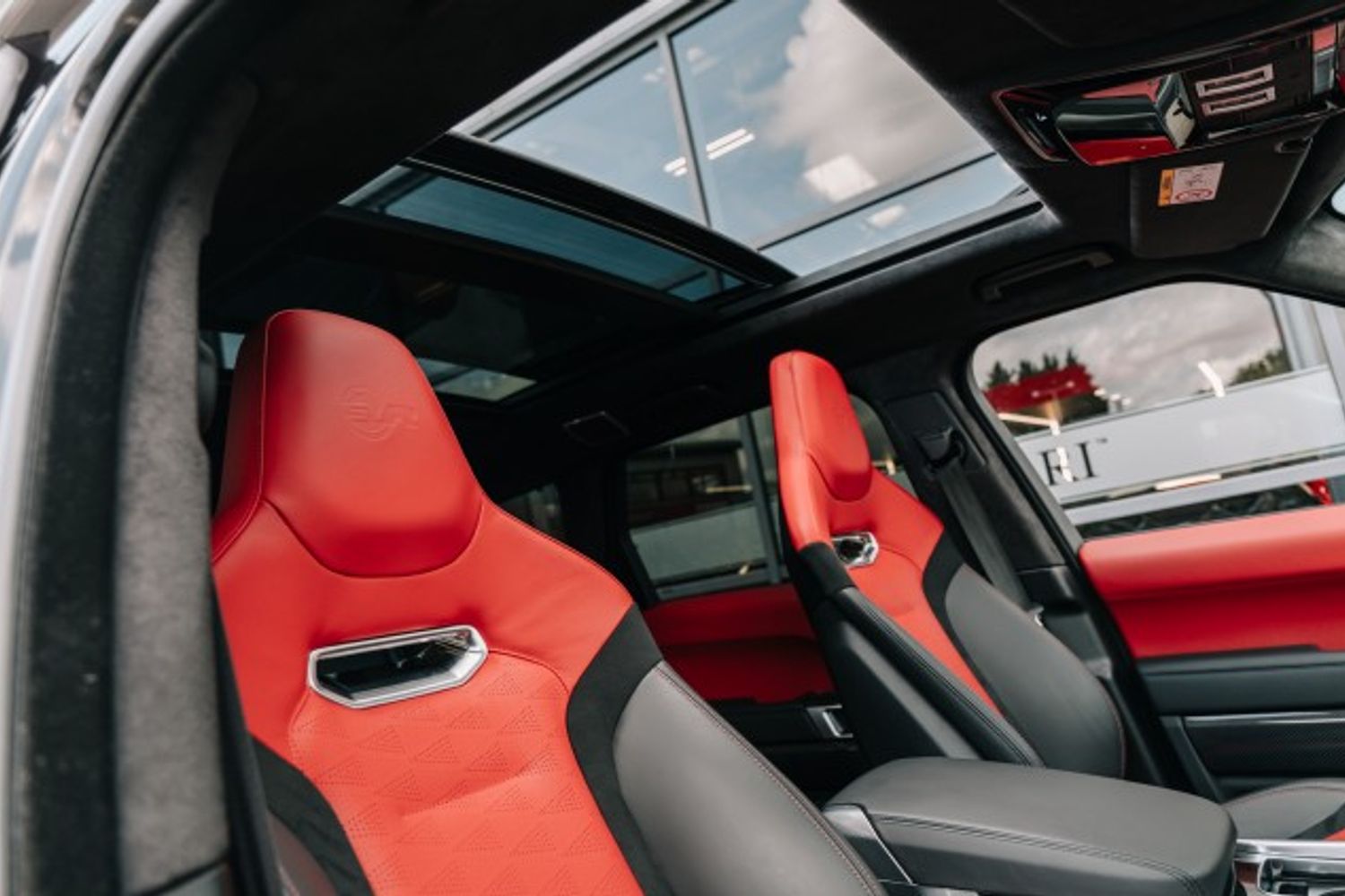 LAND ROVER RANGE ROVER SPORT SVR CARBON EDITION ESTATE 5.0 SVR CARBON EDITION 5DR AUTOMATIC