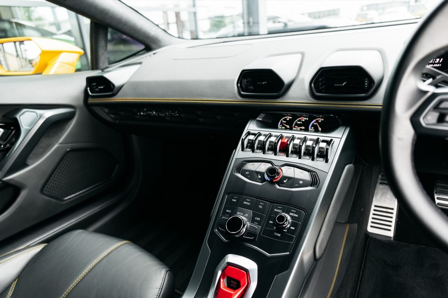 LAMBORGHINI HURACAN COUPE 5.2 LP 610-4 2DR SEMI AUTOMATIC