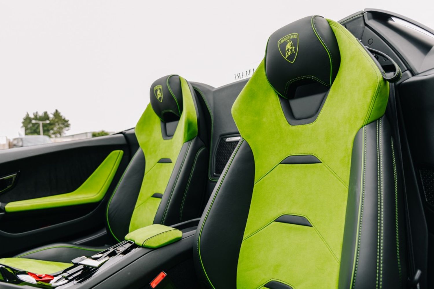LAMBORGHINI HURACAN CONVERTIBLE 5.2 LP 640-4 EVO SPYDER 2DR SEMI AUTOMATIC