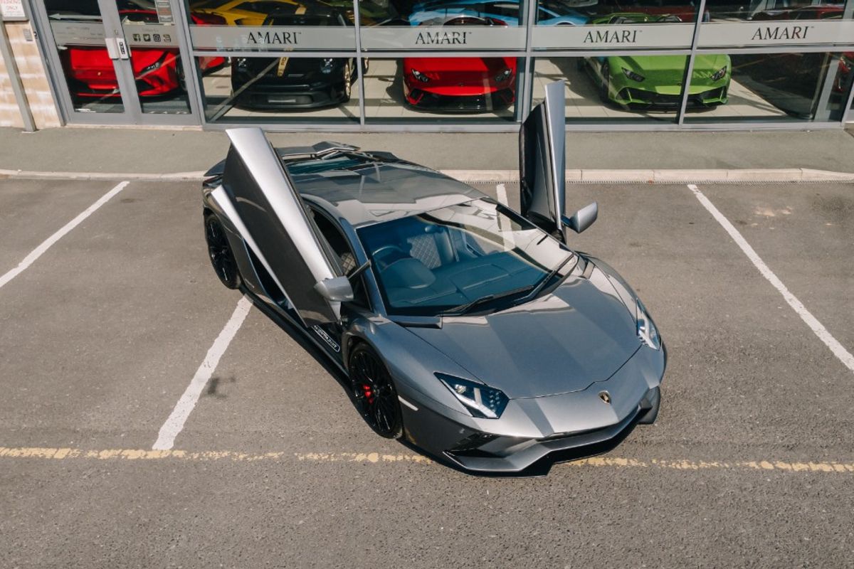 LAMBORGHINI AVENTADOR COUPE 6.5 LP 740-4 S 2DR SEMI AUTOMATIC