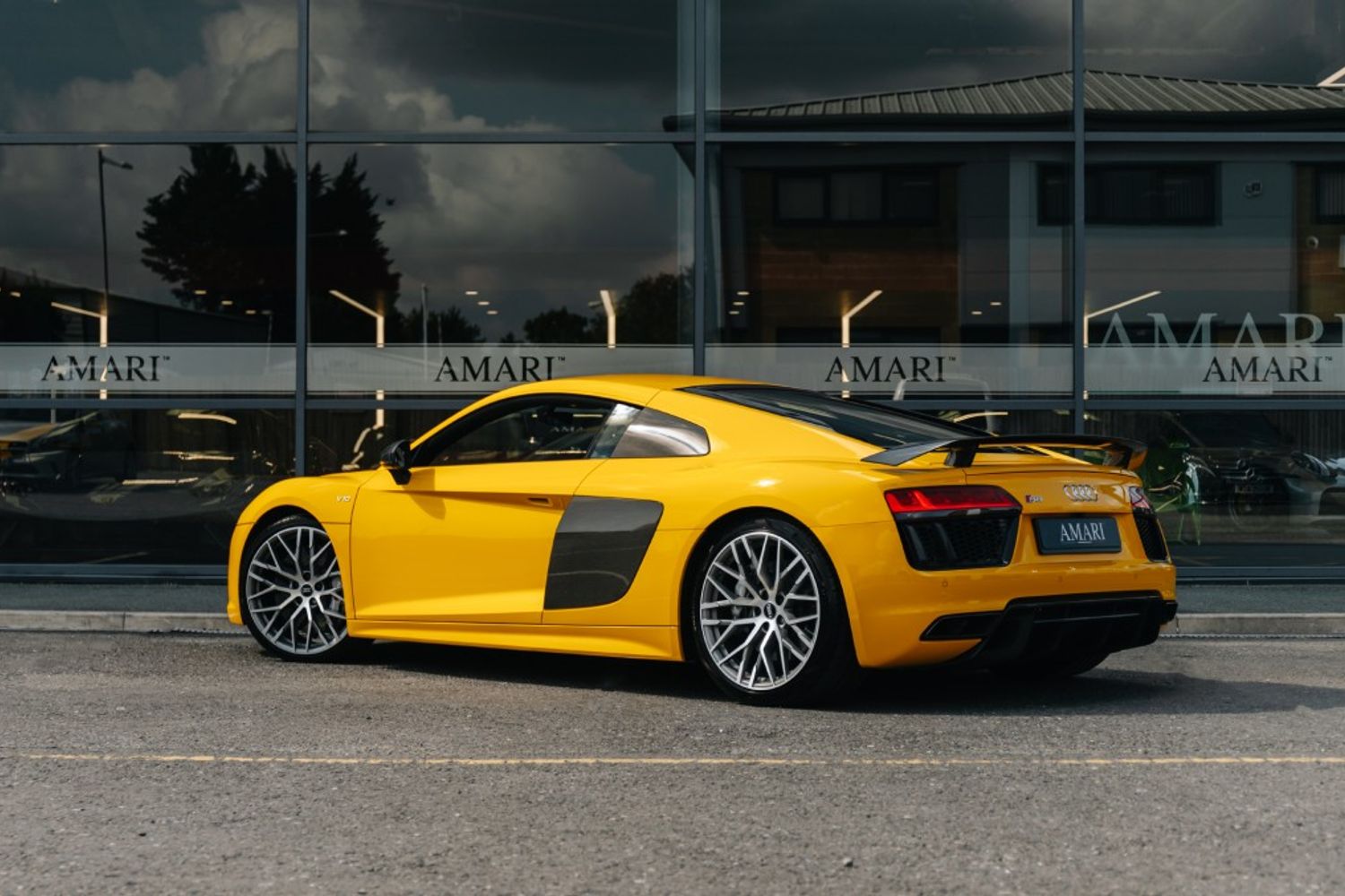 AUDI R8 COUPE 5.2 V10 PLUS QUATTRO 2DR SEMI AUTOMATIC