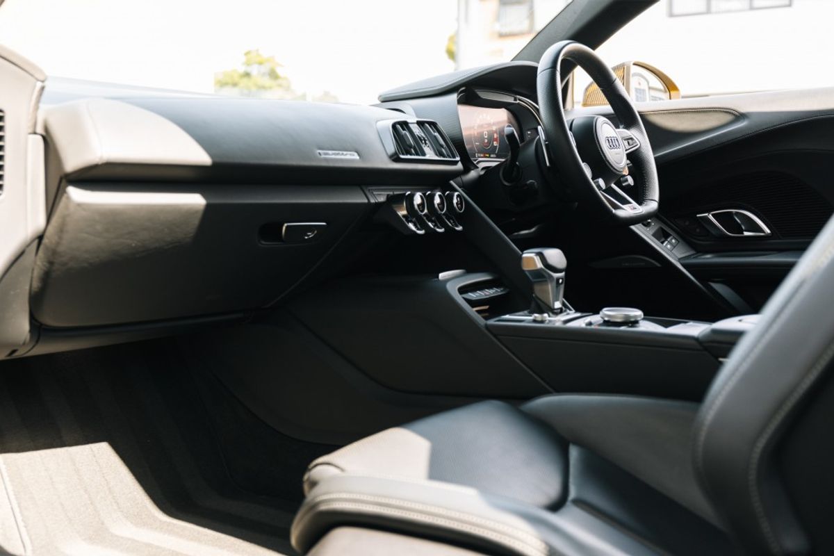 AUDI R8 COUPE 5.2 V10 PLUS QUATTRO 2DR SEMI AUTOMATIC