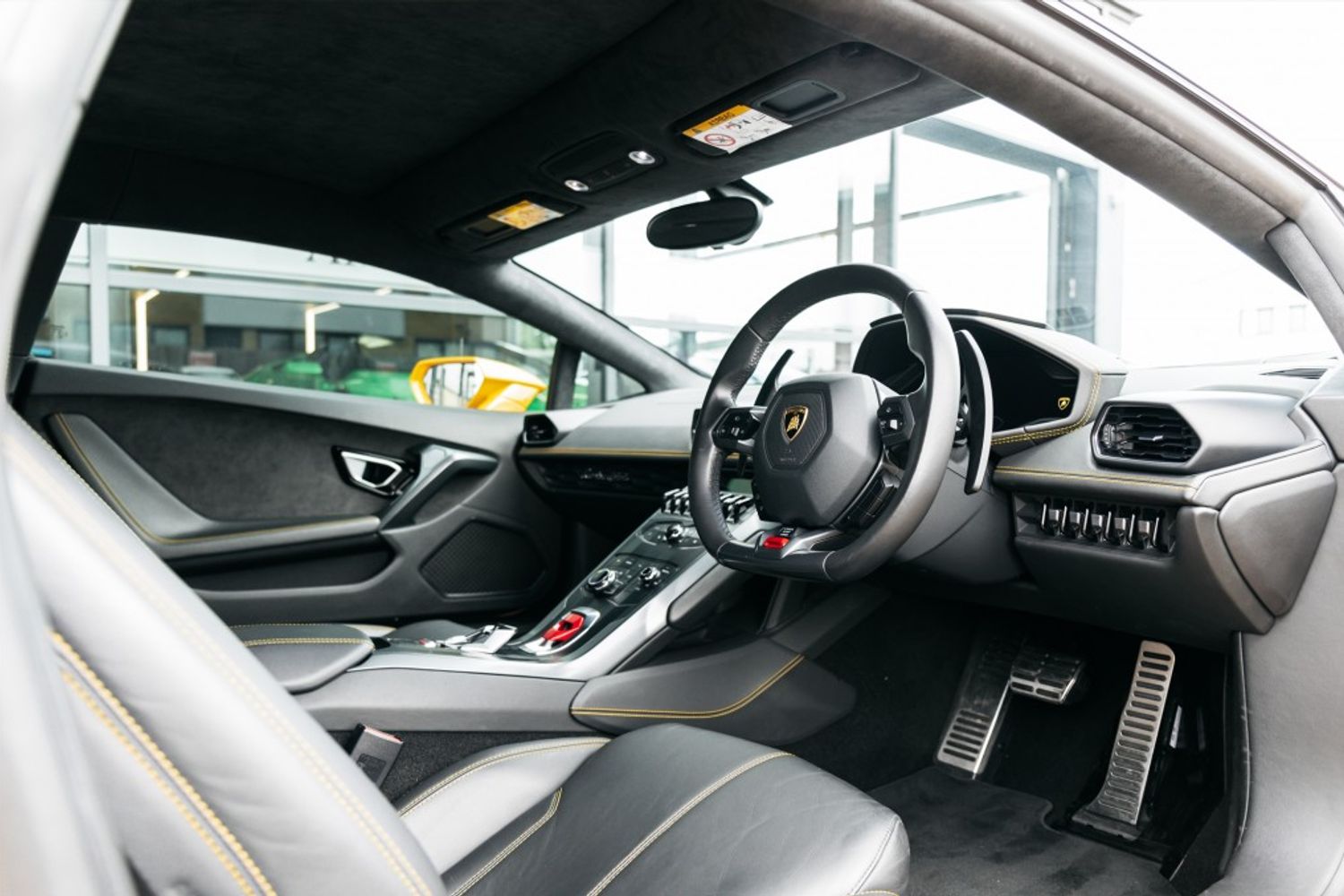 LAMBORGHINI HURACAN COUPE 5.2 LP 610-4 2DR SEMI AUTOMATIC
