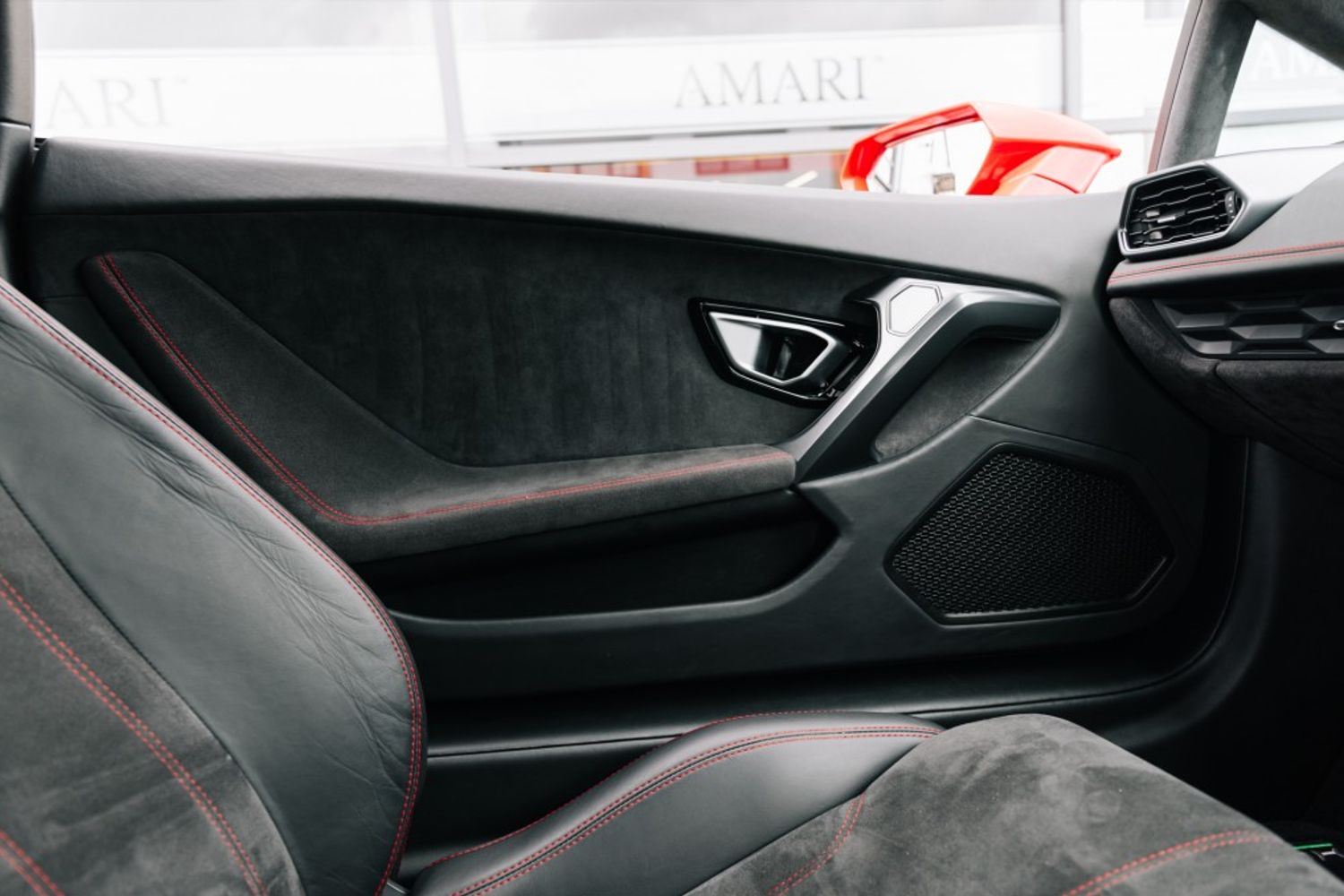 LAMBORGHINI HURACAN COUPE 5.2 LP 610-4 2DR SEMI AUTOMATIC