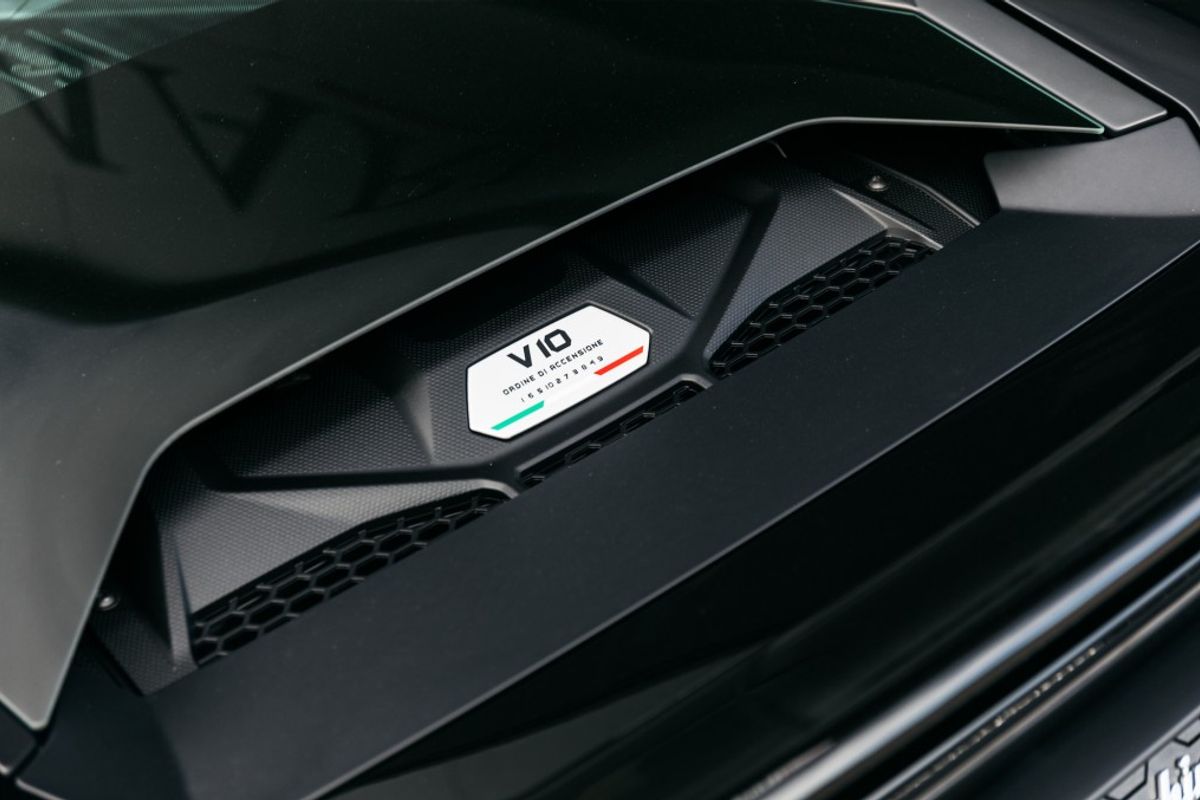 LAMBORGHINI HURACAN COUPE 5.2 LP 610-2 EVO 2DR SEMI AUTOMATIC