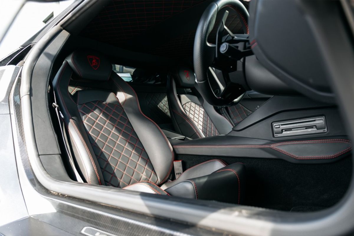 LAMBORGHINI AVENTADOR COUPE 6.5 LP 740-4 S 2DR SEMI AUTOMATIC
