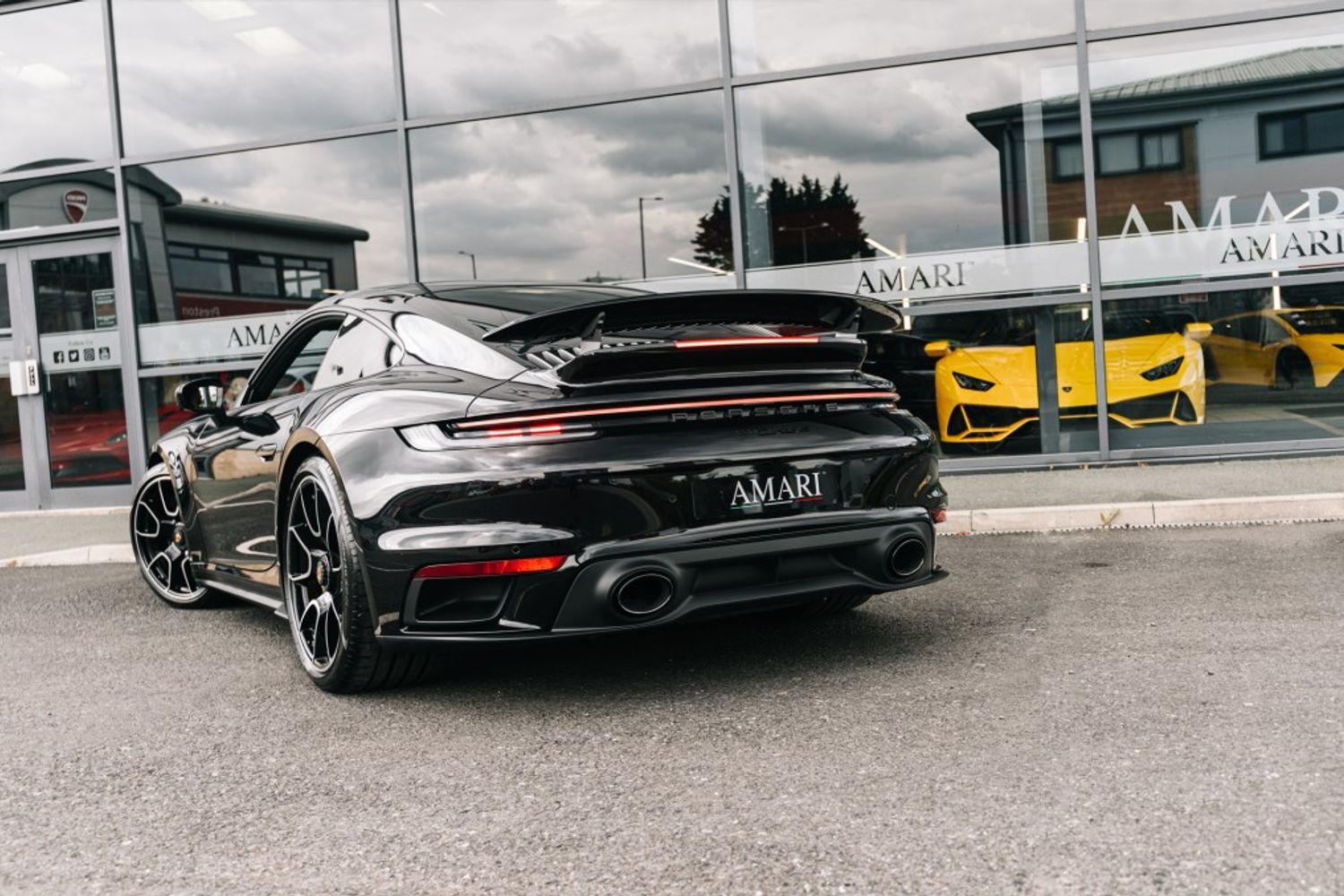 PORSCHE 911 COUPE 3.7 TURBO S PDK 2DR SEMI AUTOMATIC