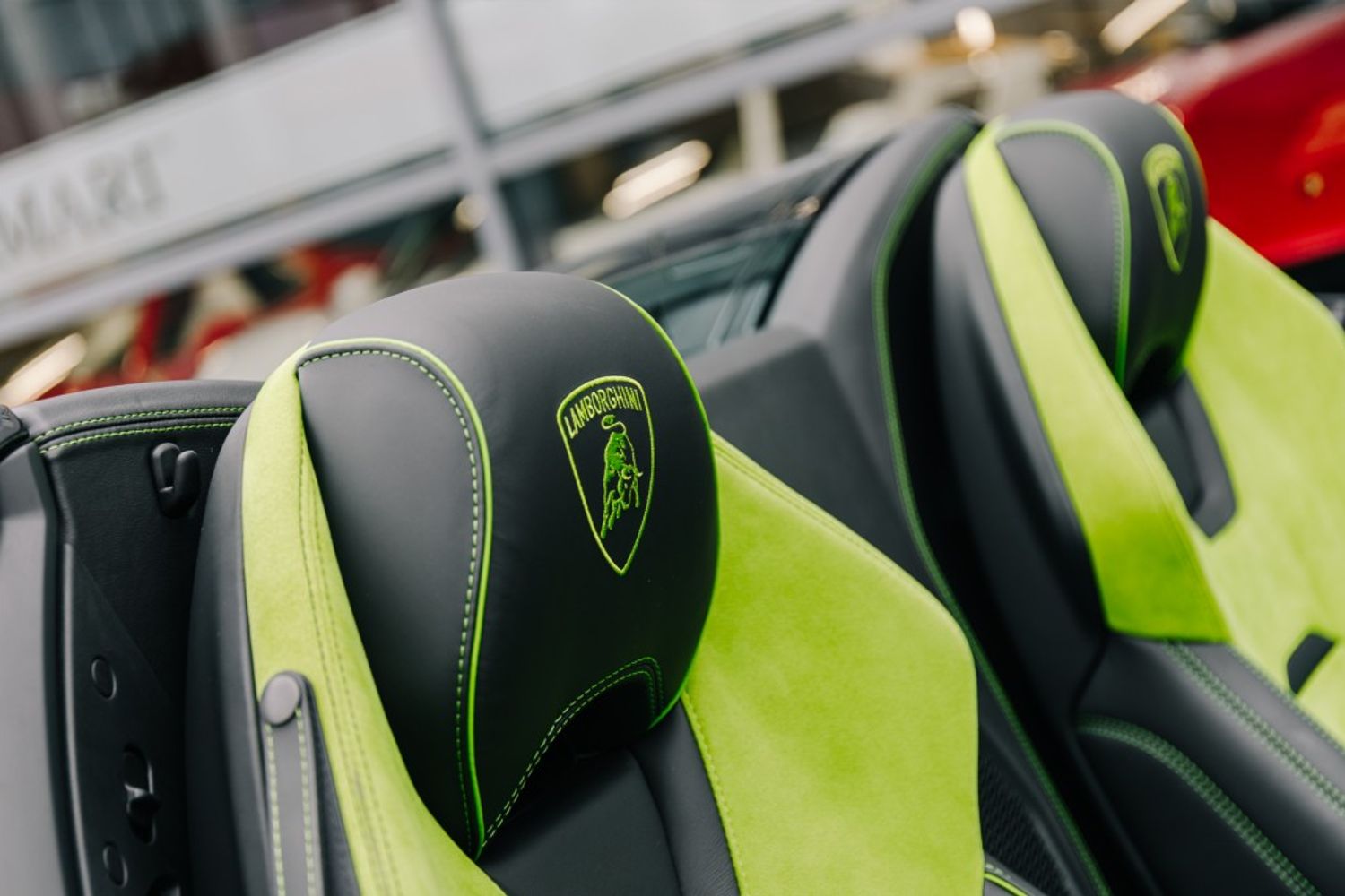 LAMBORGHINI HURACAN CONVERTIBLE 5.2 LP 640-4 EVO SPYDER 2DR SEMI AUTOMATIC