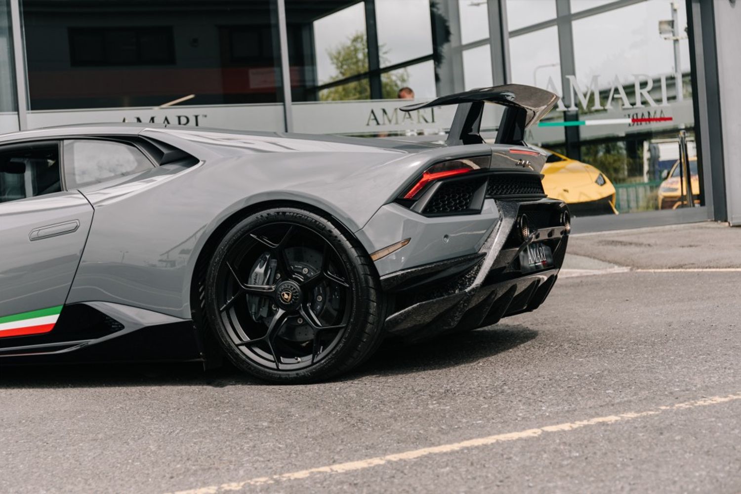 LAMBORGHINI HURACAN COUPE 5.2 LP 640-4 PERFORMANTE 2DR SEMI AUTOMATIC