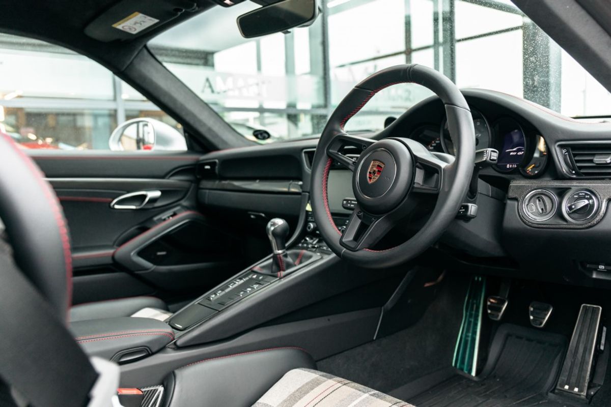 PORSCHE 911 COUPE 4.0 GT3 Touring 2DR